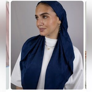 Elegant Navy Blue Cotton Scarf